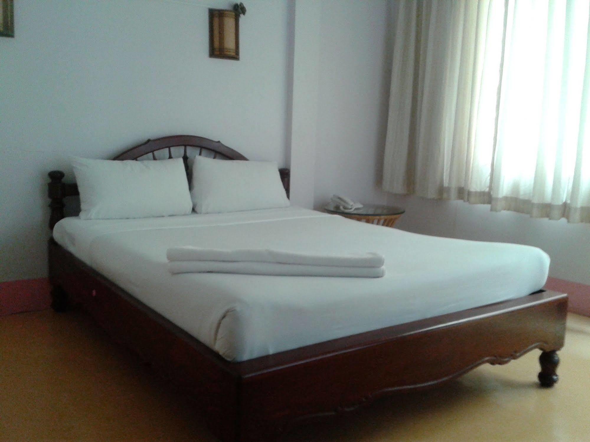 S2S Queen Trang Hotel Exterior photo